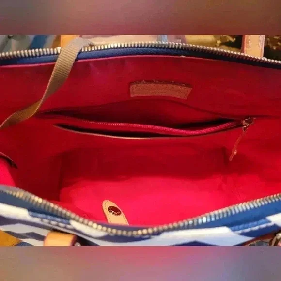 DOONEY & BOURKE SHOULDER BAG - Picture 9 of 14